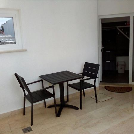Apartment Mato Barbariga Exteriör bild